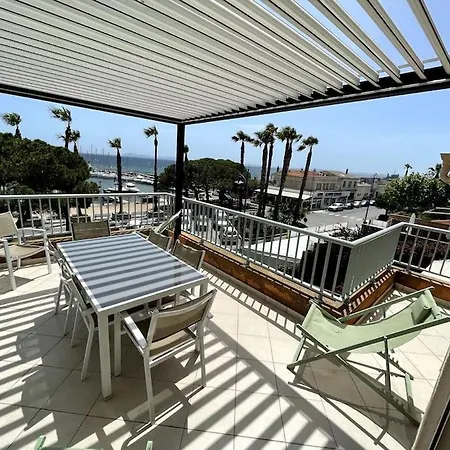 T4 T5 Vue Mer Les Pieds Dans L Eau Avec Clim Et Wifi Fibre Avec 390 Places De Parking Gratuites A Proximite Апартаменты