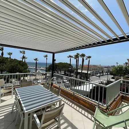 T4 T5 Vue Mer Les Pieds Dans L Eau Avec Clim Et Wifi Fibre Avec 390 Places De Parking Gratuites A Proximite * Йер