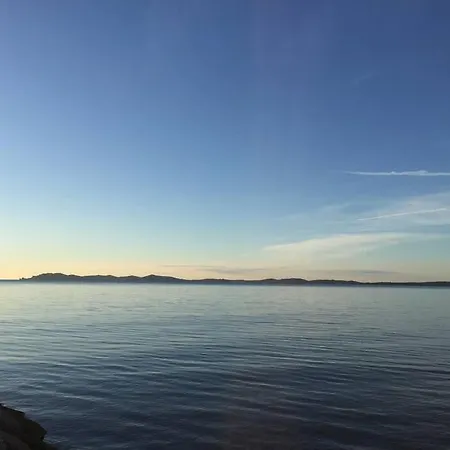 T4 T5 Vue Mer Les Pieds Dans L Eau Avec Clim Et Wifi Fibre Avec 390 Places De Parking Gratuites A Proximite Апартаменты