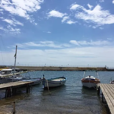 T4 T5 Vue Mer Les Pieds Dans L Eau Avec Clim Et Wifi Fibre Avec 390 Places De Parking Gratuites A Proximite Апартаменты Йер