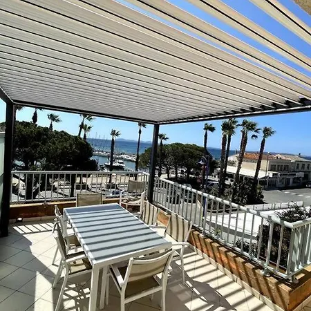 Апартаменты T4 T5 Vue Mer Les Pieds Dans L Eau Avec Clim Et Wifi Fibre Avec 390 Places De Parking Gratuites A Proximite