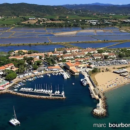 T4 T5 Vue Mer Les Pieds Dans L Eau Avec Clim Et Wifi Fibre Avec 390 Places De Parking Gratuites A Proximite *