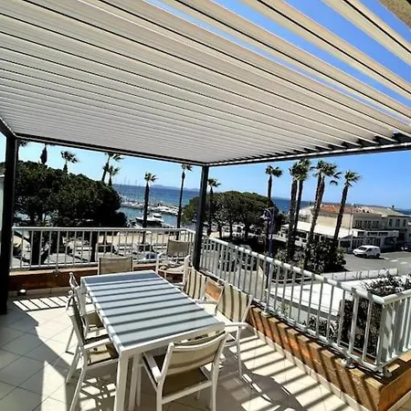 Apartment Seaside Serenity: T4/t5 With Ocean View, A/c, And Fiber Wi-fi *