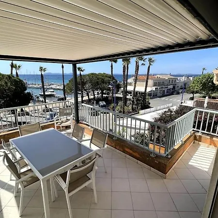 Apartment Seaside Serenity: T4/t5 With Ocean View, A/c, And Fiber Wi-fi *