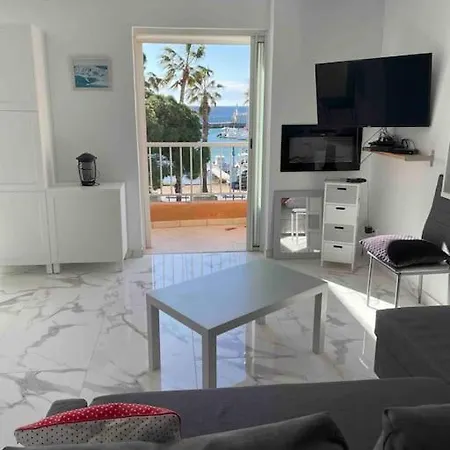 Apartment Seaside Serenity: T4/t5 With Ocean View, A/c, And Fiber Wi-fi *